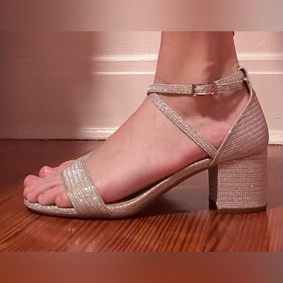 Michael Kors Serena Flex Glitter Chain-Mesh Sandal Size 8M - Picture 1 of 9